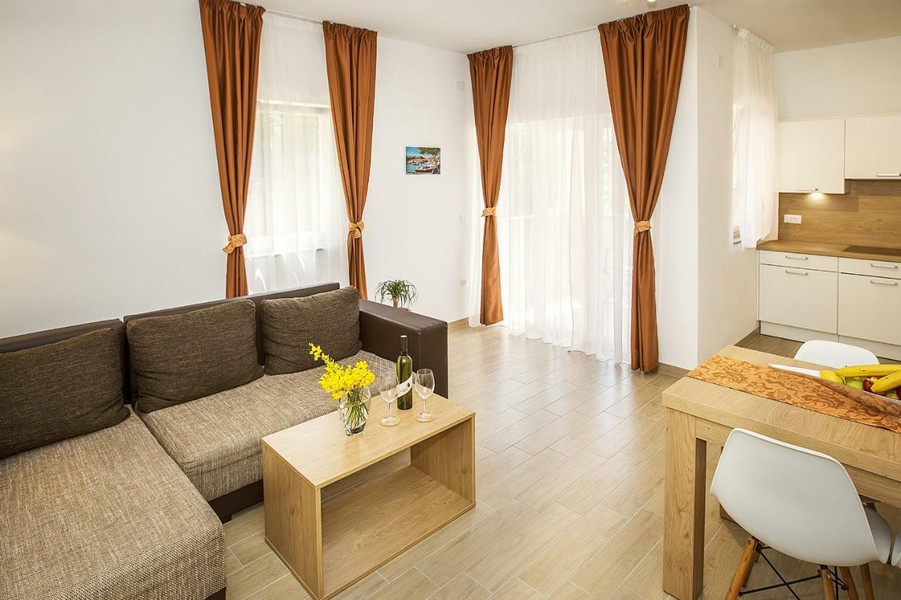 Residence Mediterraneo II Baska  Luaran gambar